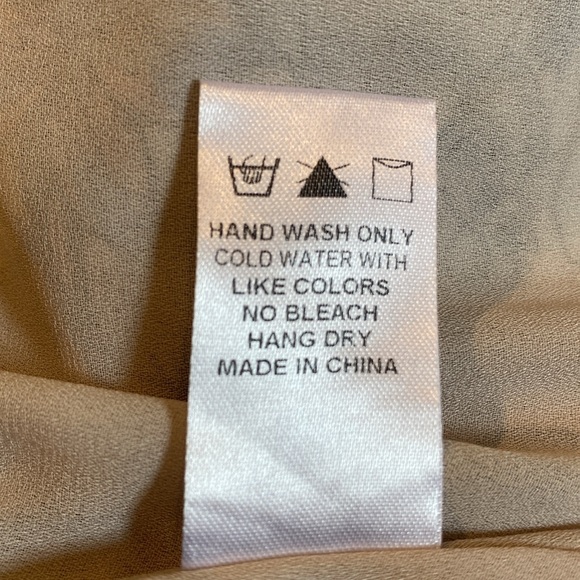 Dress Forum Floral Wrap Skirt (Petite) - Picture 7 of 8